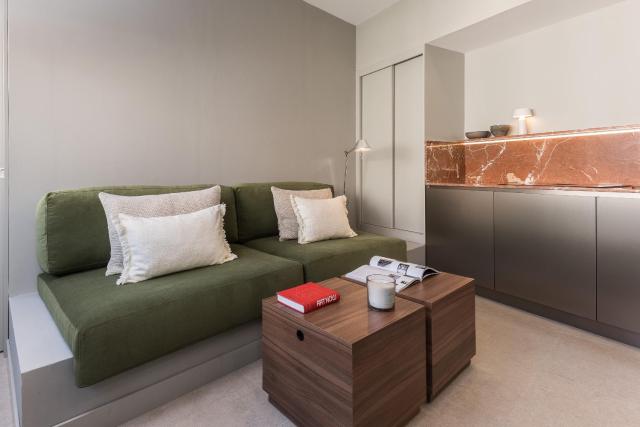 Edmond Vibes Almagro Suites