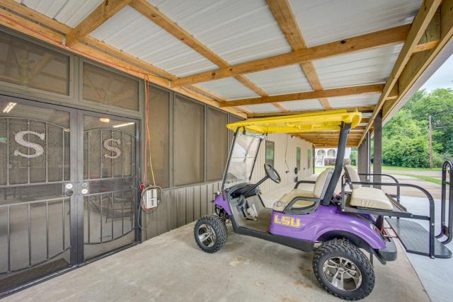 Jefferson Vacation Rental with Golf Cart!