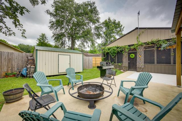 Jefferson Vacation Rental with Golf Cart!