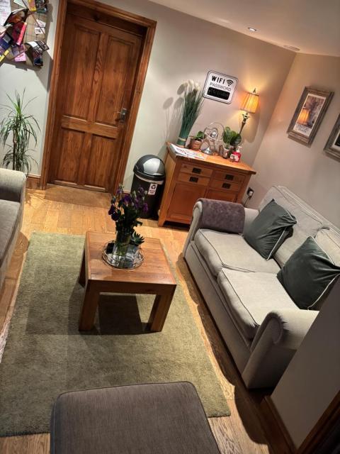 The Field View Retreat at Alveston Pastures just 3 miles from the Town