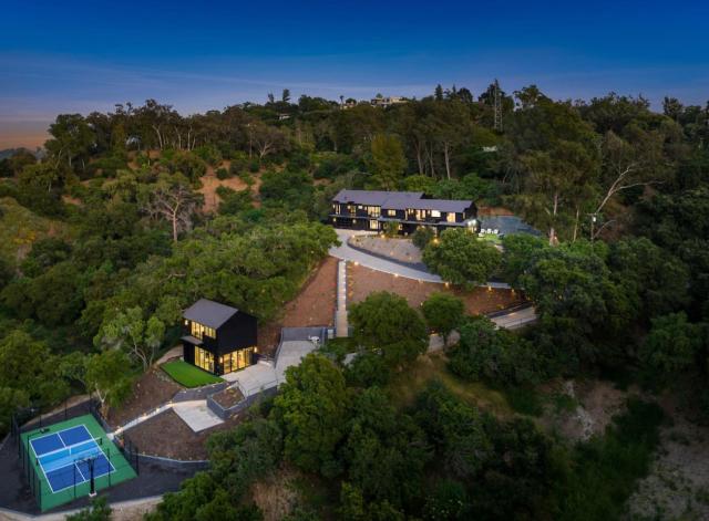 The Ultimate Luxury Villa with Pool, Spa and Courts