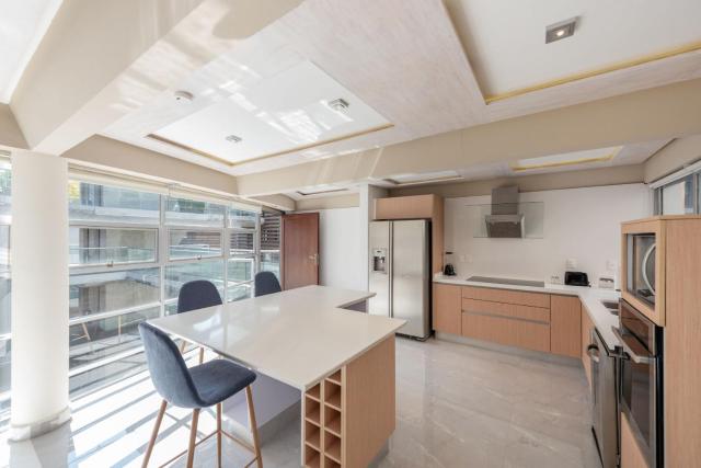 Modern and Luxurious Apartment in Condesa