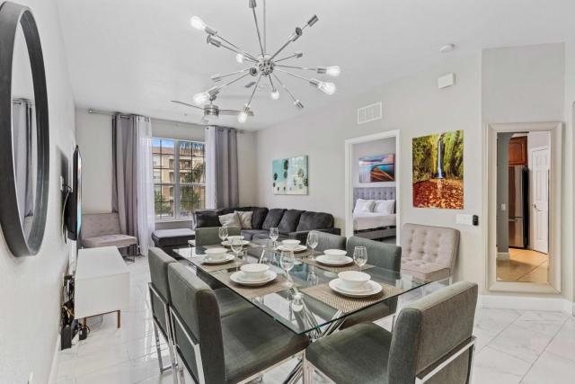 Spacious 3BR Condo at Vista Cay Resort