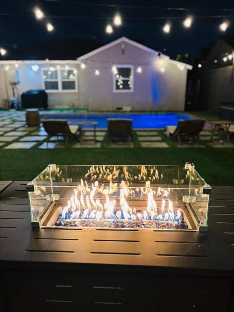 Pool House Retreat near LAX, SoFi & Beach