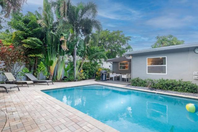 Wilton Manors Twin Oasis | 2 Heated Pools, For 12