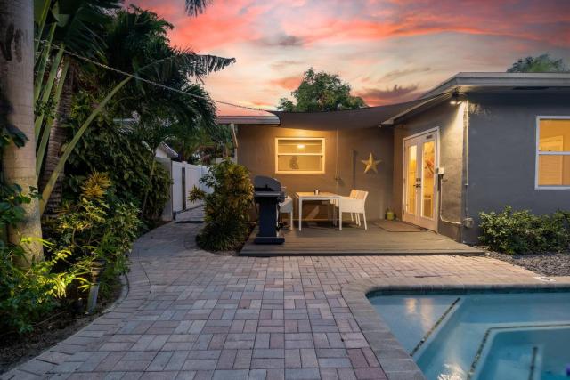 Wilton Manors Twin Oasis | 2 Heated Pools, For 12