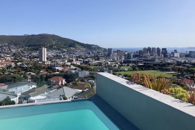 Penthouse with private pool and spectacular views