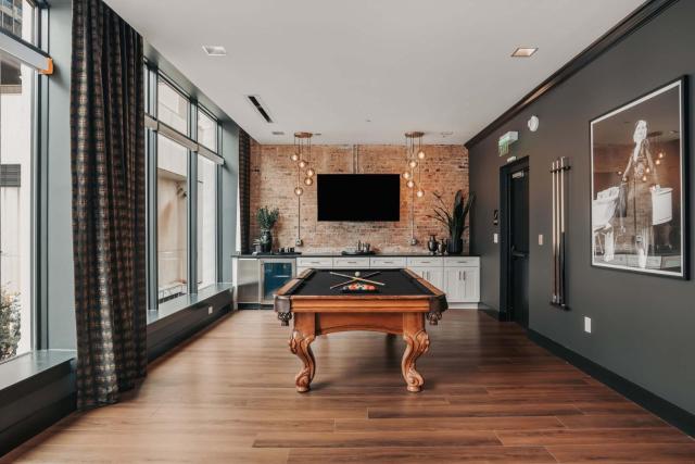 Starr Piano - Highball and Bellamy Suites - 8 bedroom