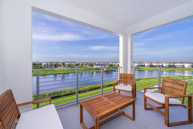 3151-307BE STOREY LAKE, CONDO 2/2 LAKE VIEW