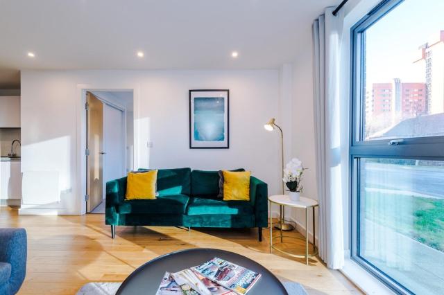 #74 The Sterling Apartment - Near Utilita Arena Birmingham - Sleeps 6 - " Perfect for Contractors and Families - Free street Parking"