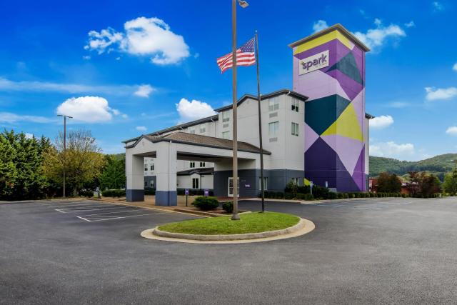 Spark by Hilton Lynchburg