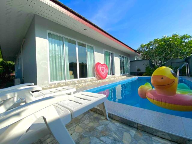 Family Villa with Pool, Garden near Aonang beach