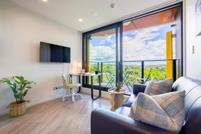 Light-Filled Studio with Lovely Ponsonby Views