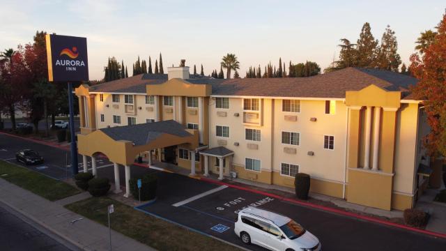 Aurora Inn