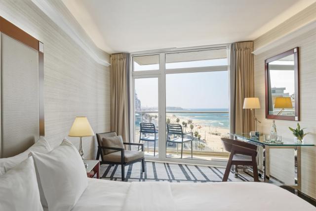 Renaissance Tel Aviv Hotel