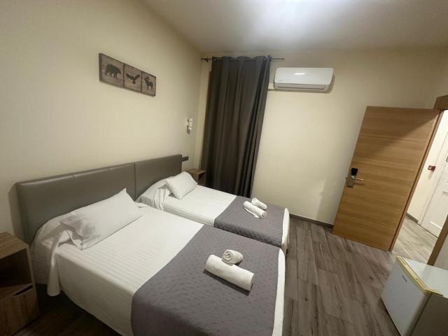 Hostal Balmes Centro