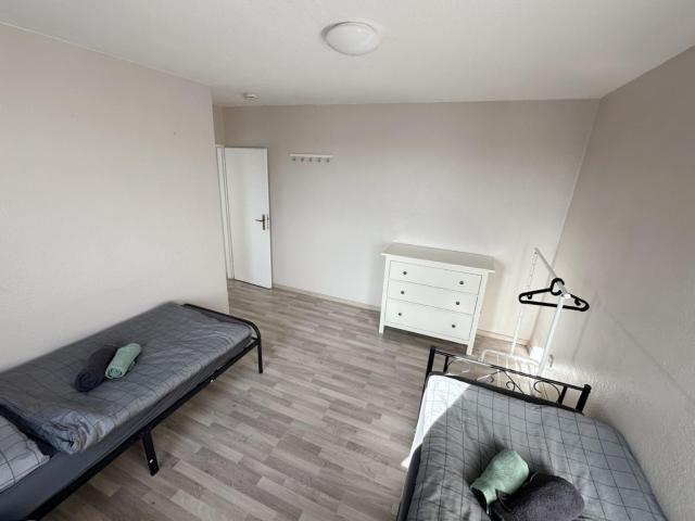 Work and Stay near Frankfurt Airport 2BR and Balcony