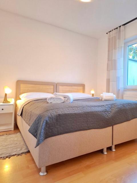 Villa Auszeit Wohnung im Haus Frey - Weindorf, 1 BR bis 3 Personen