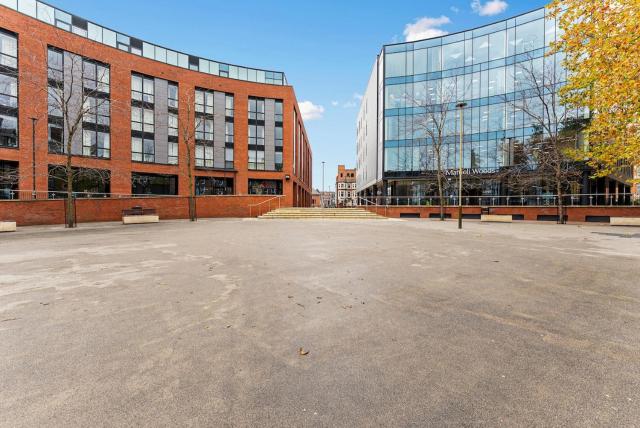 Central Leicester Serviced Apartment, Sleeps 6