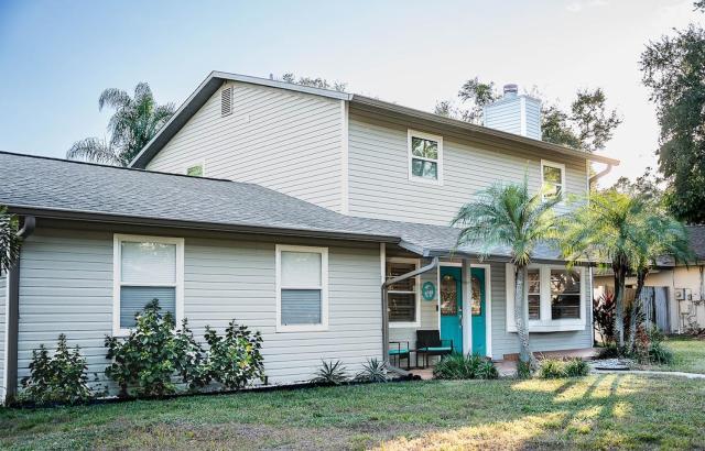 Palm Paradise private pool 4beds 3 baths sleeps 9
