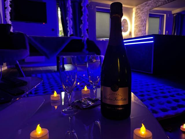 Suite Spa Privatif & Jacuzzi XXL route des vins à Chatenois