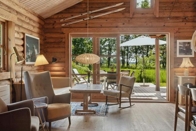 Nordic Log Cabin With Views Over The Fields