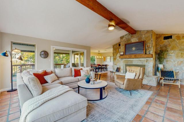 Peaceful Retreat on Quiet Cove on Lake Travis