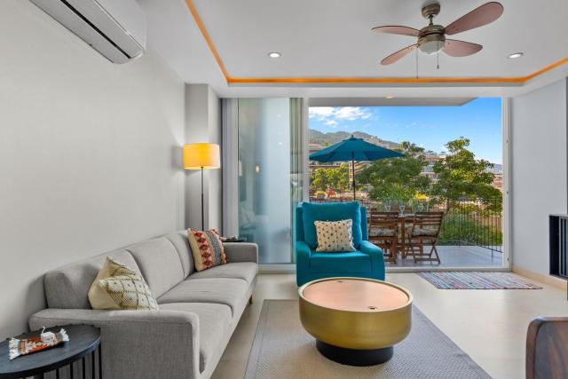 2BR Luxury Condo with Rooftop Pool Zona Romántica