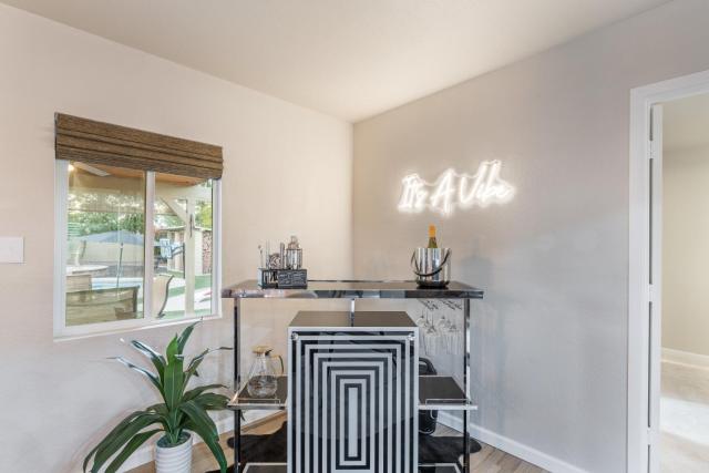 Stylish Scottsdale Retreat with Private Pool Prime Location