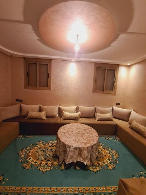 appartement propre au centre de tahannaout