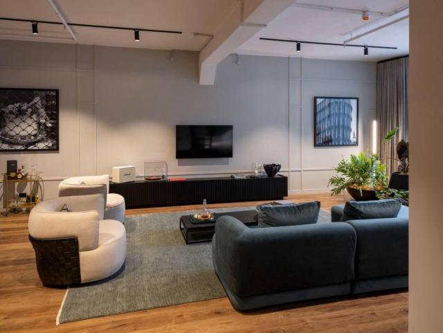 Luxe Executive Staycation 2 Bed 2 Bath Suite