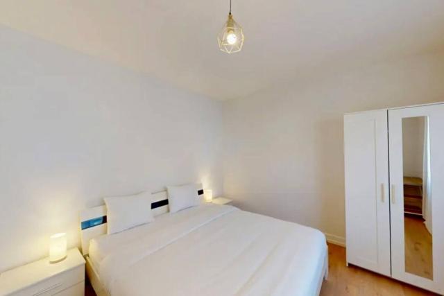 Spacious Minimalist Prilly 2BR Free Parking
