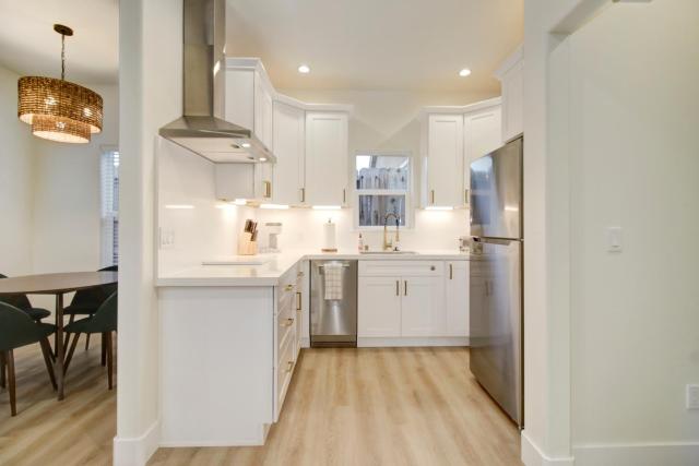 Modern Cozy and contemporary