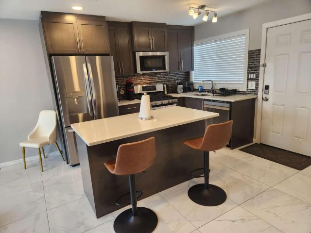 Modern Family Home with guest heat garage, Pet-Friendly!- NO BASEMENT