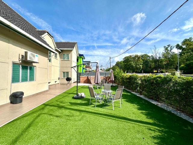 BNB Country Homestay, Rawang - 20 pax, pool, event