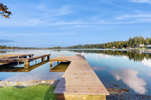 Lake Goodwin Retreat