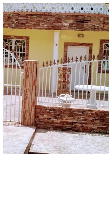 1 Bed Apartment - Sleeps 2 - Parking - Wifi