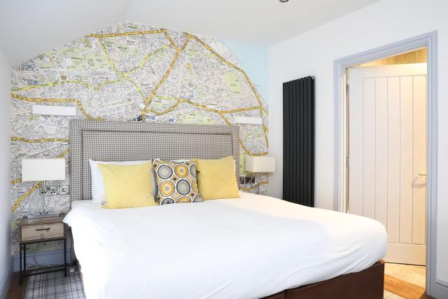 Cairn Hotel & Apartments