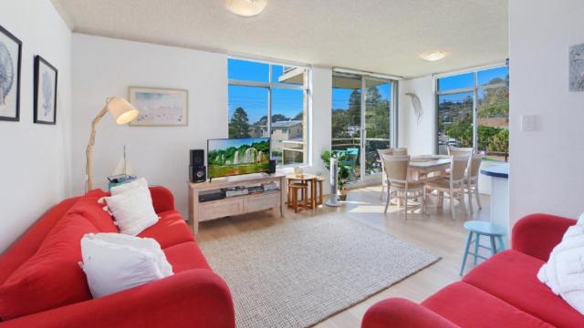 Seaview 7 - Prime Position Beachside Holiday