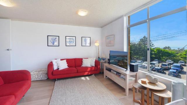 Seaview 7 - Prime Position Beachside Holiday