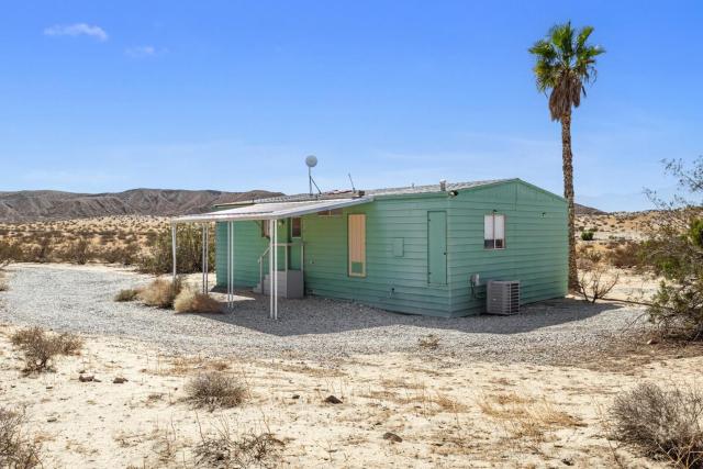 Desert Winds SkyHouse Mountain View Retreat