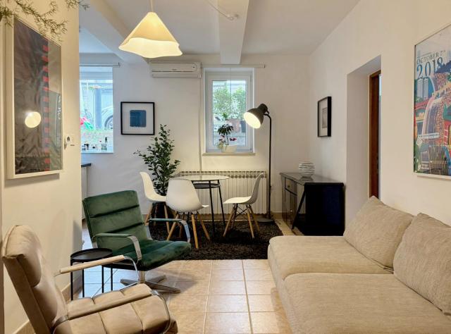 J Street Cozy Apartments - A1