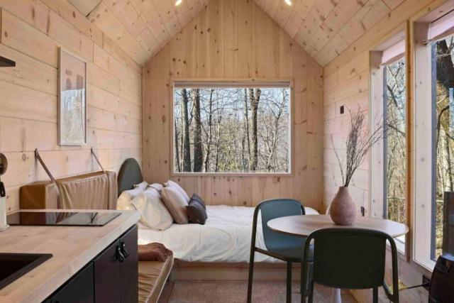 Japandi - Scandinavian Retreat, Mountain View, and 20 Minutes to Asheville