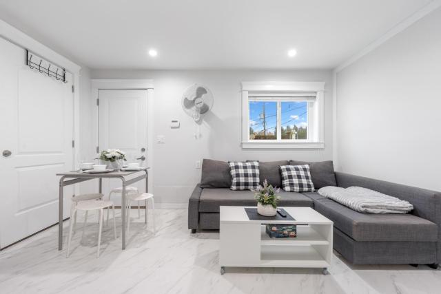 Cozy and Modern 2br guesthouse