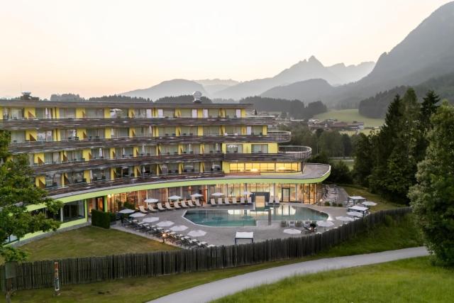 DAS SIEBEN - Adults Only