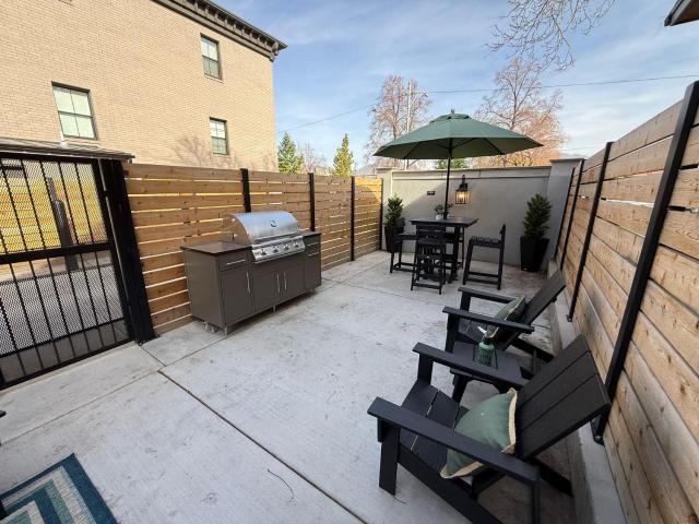 Cozy Ski Lodge 2BR 2BA Rooftop Garage