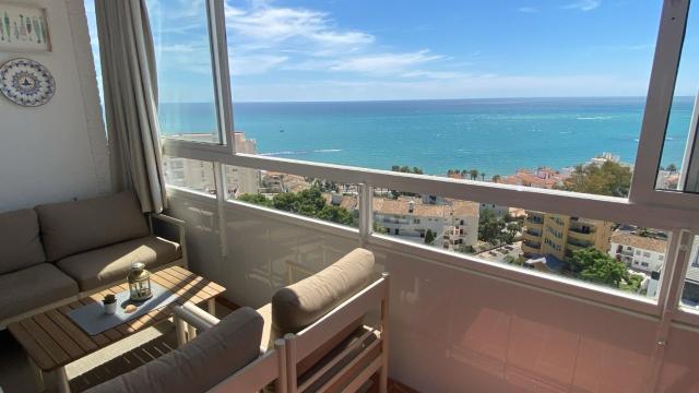 Andalusian Style 3 Bd Apartment with Sea Views in Central Benalmadena