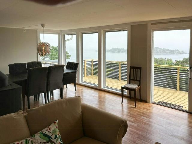 Beautiful Cabin With Ocean View In Lyngmyr
