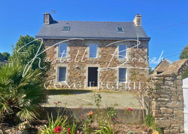 Chez Jeanne, maison en pierre de pays avec jardin
