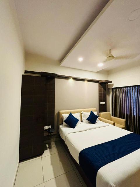 Hotel Sandalwood Inn - Rooms and Spa